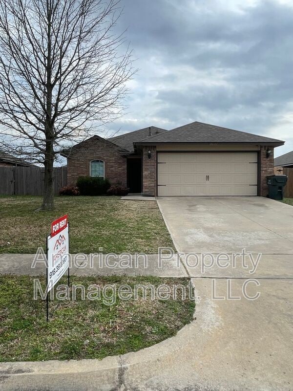 property at 13022 E 133rd Pl N