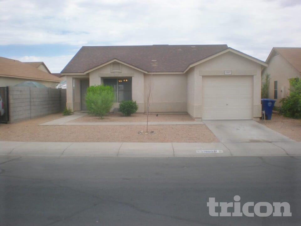 11807 W Aster Dr in El Mirage, AZ - Building Photo