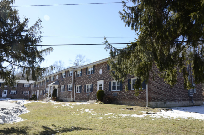 Rolling Acres in Hatboro, PA - Building Photo - Building Photo