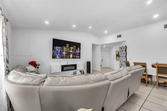 2590 SE 7th Pl in Homestead, FL - Building Photo - Building Photo