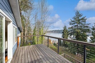 13722 42nd Ave NE in Seattle, WA - Building Photo - Building Photo