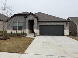 716 Edgehurst Dr in McKinney, TX - Building Photo