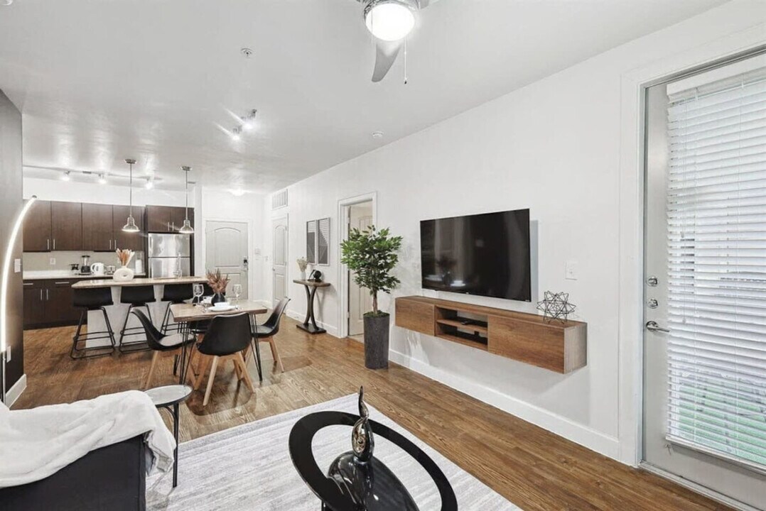 5445 Town and Country Blvd in Frisco, TX - Building Photo