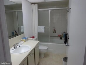 1 Markham Rd-Unit -2C in Princeton, NJ - Building Photo - Building Photo