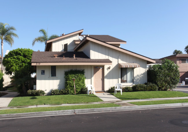 219 Oswego Ave in Huntington Beach, CA - Building Photo - Building Photo