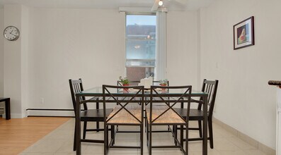 725-715 15 Ave SW in Calgary, AB - Building Photo - Building Photo