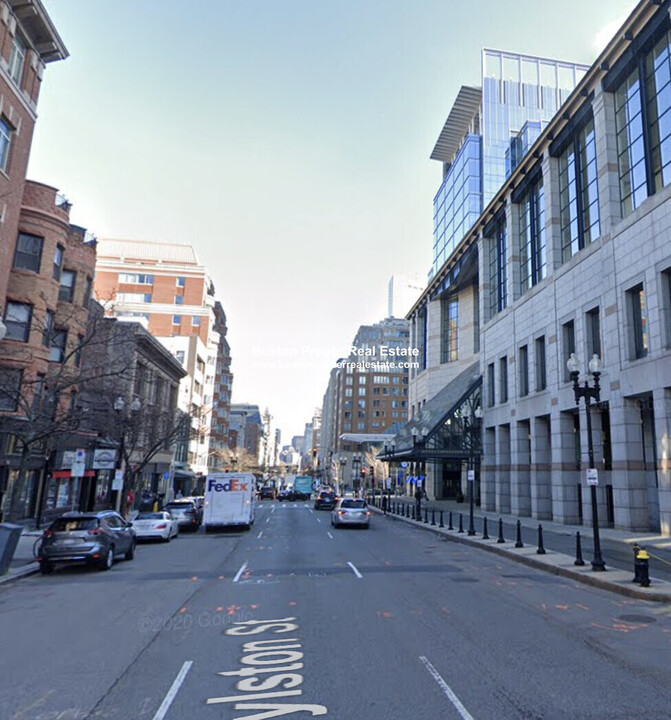 913 Boylston St, Unit 1 in Boston, MA - Building Photo