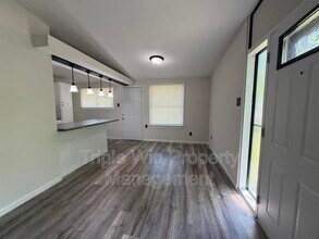 765 Bobbins Ln in Florissant, MO - Building Photo - Building Photo