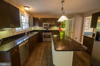 13220-13220 Willow Point Dr in Fredericksburg, VA - Building Photo - Building Photo