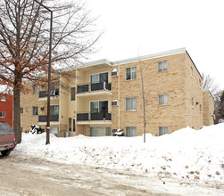 Hoyt Avenue Apartments in St. Paul, MN - Building Photo - Building Photo