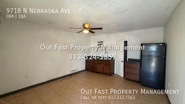 9718 N Nebraska Ave, Unit 7 in Tampa, FL - Foto de edificio - Building Photo