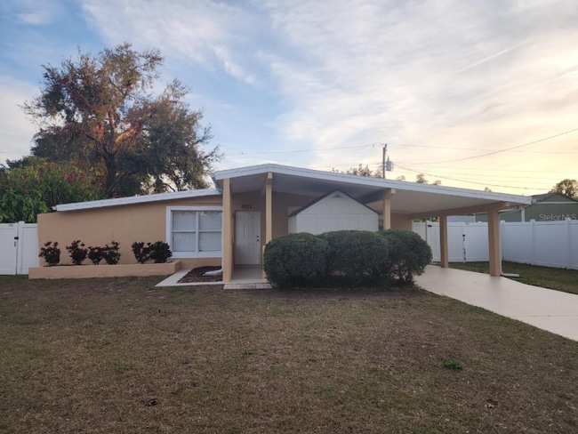 3211 20th Ave W in Bradenton, FL - Foto de edificio - Building Photo