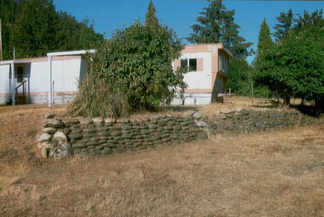 272 Shively Creek Rd in Canyonville, OR - Foto de edificio - Building Photo