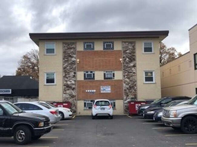 8519 West Grand Avenue in River Grove, IL - Building Photo - Building Photo