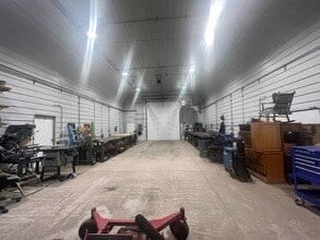 139 3rd St, Unit 2 in Shady Spring, WV - Foto de edificio - Building Photo