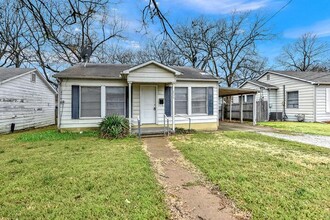 826 S Lyon St in Sherman, TX - Foto de edificio - Building Photo