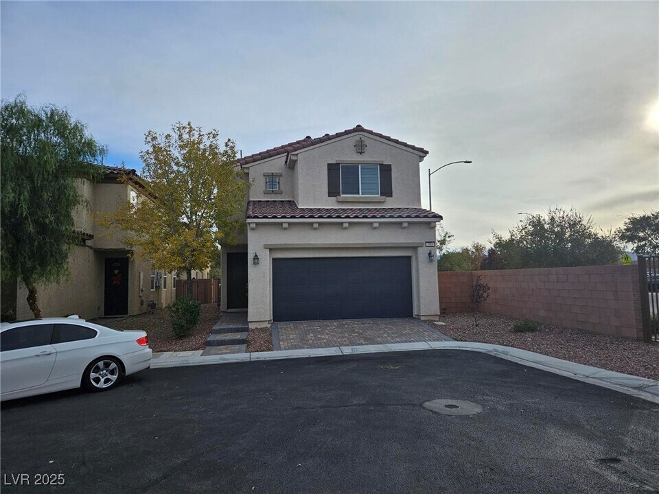 793 Looking Bear Ct in Las Vegas, NV - Building Photo