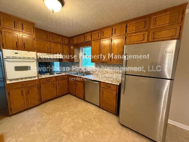 3155 Oak Dr in Lawrenceville, GA - Building Photo - Building Photo