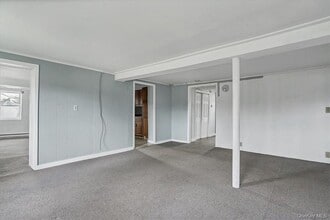 492 Black Meadow Rd in Chester, NY - Building Photo - Building Photo