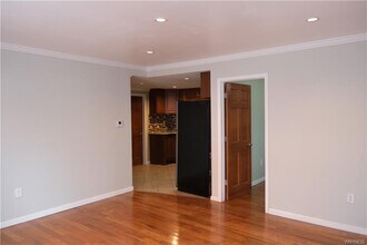 84 W Utica St-Unit -2 in Buffalo, NY - Building Photo - Building Photo