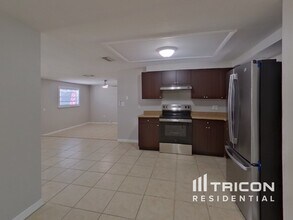 5912 92nd Ave N in Pinellas Park, FL - Building Photo - Building Photo