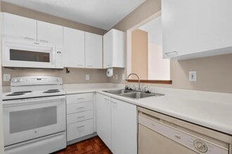 170 Hawkins Ln in Columbus, OH - Building Photo - Building Photo