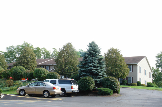 Eldercrest Apartments in Williamsport, PA - Foto de edificio - Building Photo