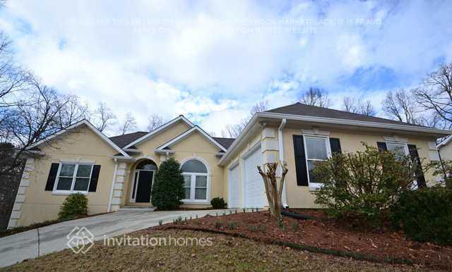 property at 2196 Woodbriar Dr