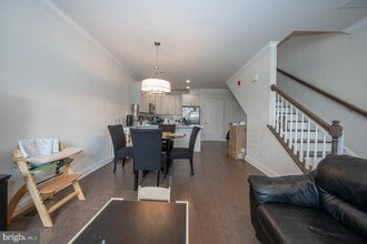 220 Charles Ellis Dr in Newtown Square, PA - Building Photo - Building Photo