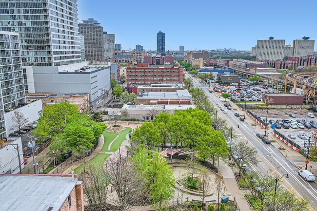 50 E 16th St in Chicago, IL - Building Photo - Building Photo