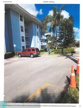 455 S Pine Island Rd in Plantation, FL - Building Photo - Building Photo