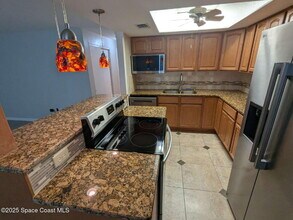 8522 N Atlantic Ave in Cape Canaveral, FL - Building Photo - Building Photo