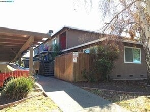 27 S 3rd St in Rio Vista, CA - Building Photo - Building Photo