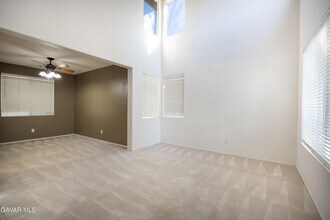 40270 Vista Pelona Dr in Palmdale, CA - Foto de edificio - Building Photo