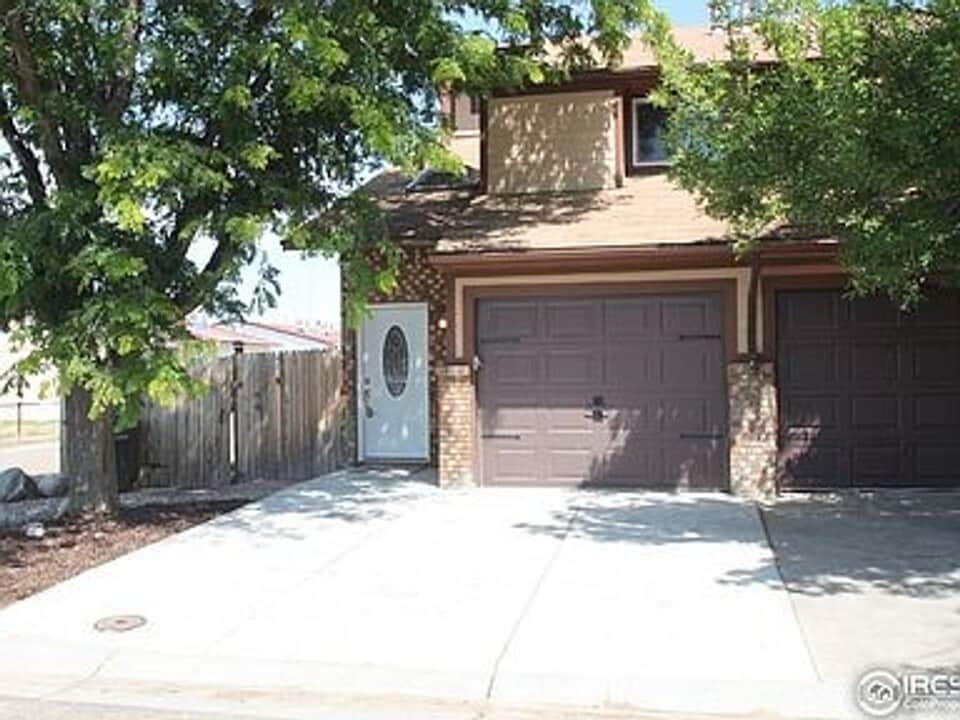801 Gabriel Ct in Dacono, CO - Foto de edificio