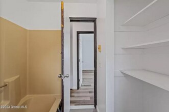 9 Limerick Dr in Albany, NY - Building Photo - Building Photo