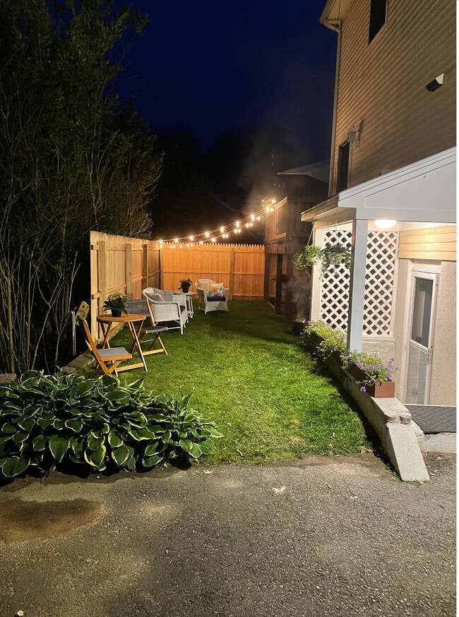 64 Norwood Ave, Unit 1 in Manchester by the Sea, MA - Building Photo - Building Photo