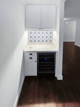 837 N West Knoll Dr, Unit 104 in West Hollywood, CA - Foto de edificio - Building Photo