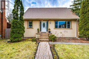 12 Glen Agar Dr in Toronto, ON - Building Photo