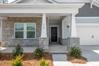 912 Rachel Anne Dr in Belmont, NC - Building Photo - Building Photo