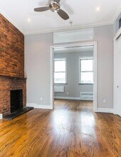 562 Hudson St, Unit 4 in New York, NY - Building Photo - Building Photo