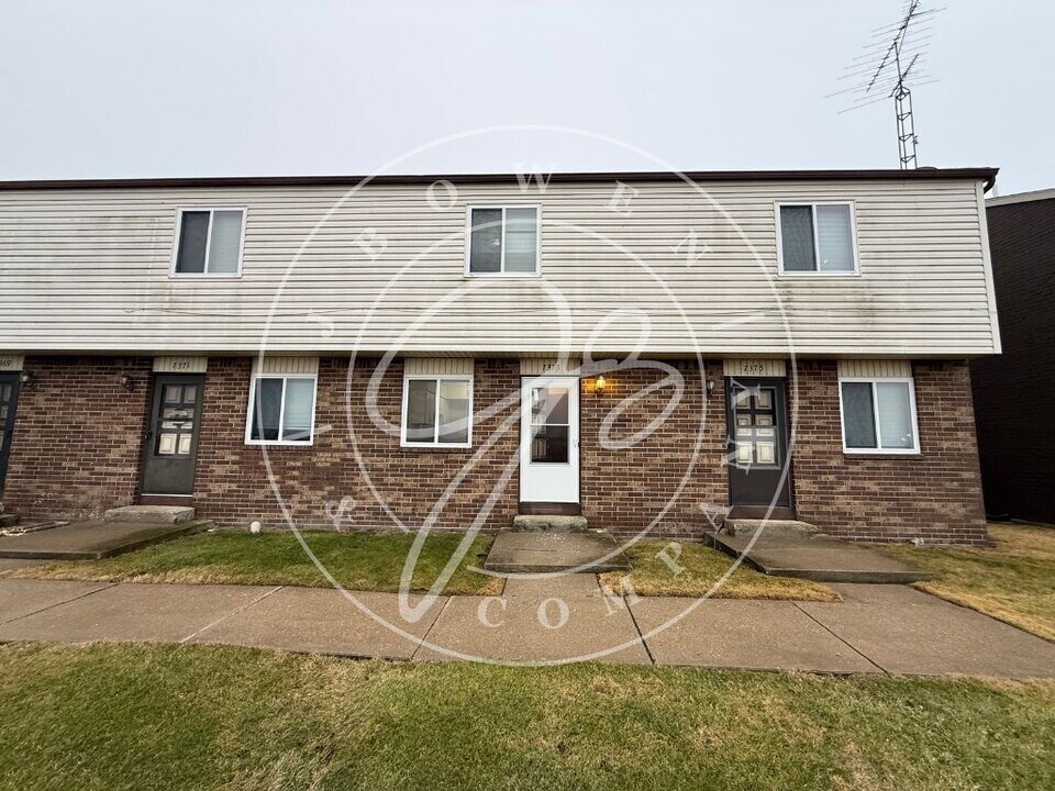 7373 Ayers Rd in Perrysburg, OH - Building Photo