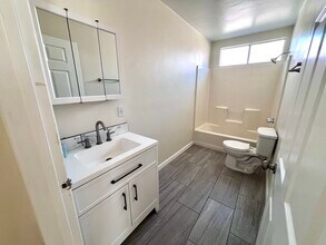 6188 Mesa Ave, Unit Apt 3 in Los Angeles, CA - Building Photo - Building Photo