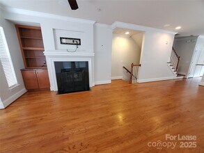 245 N Dotger Ave, Unit G1 in Charlotte, NC - Building Photo - Building Photo