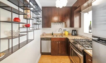 435 E 65th St in New York, NY - Building Photo - Building Photo