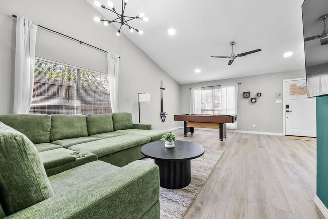 1040 Eagle Dr, Unit SI ID1514800P in Desoto, TX - Foto de edificio - Building Photo