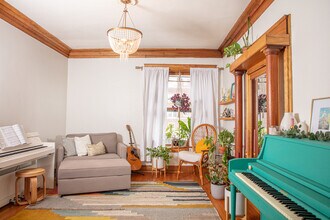 1204 W Waveland Ave in Chicago, IL - Building Photo - Building Photo