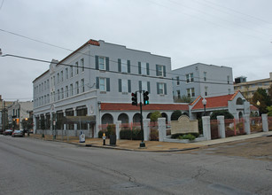 1224 St Charles Ave in New Orleans, LA - Building Photo - Building Photo