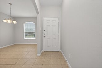 12038 Powderhorn Ln in Pinehurst, TX - Building Photo - Building Photo