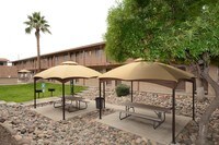 Building Photo - 4 Rent Weekly- Phoenix Northwest Apartments in Phoenix, Arizona